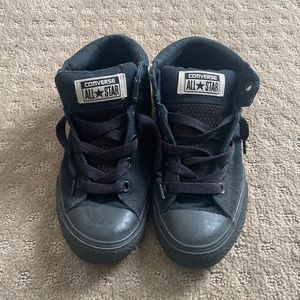 Black Converse- Mid Rise